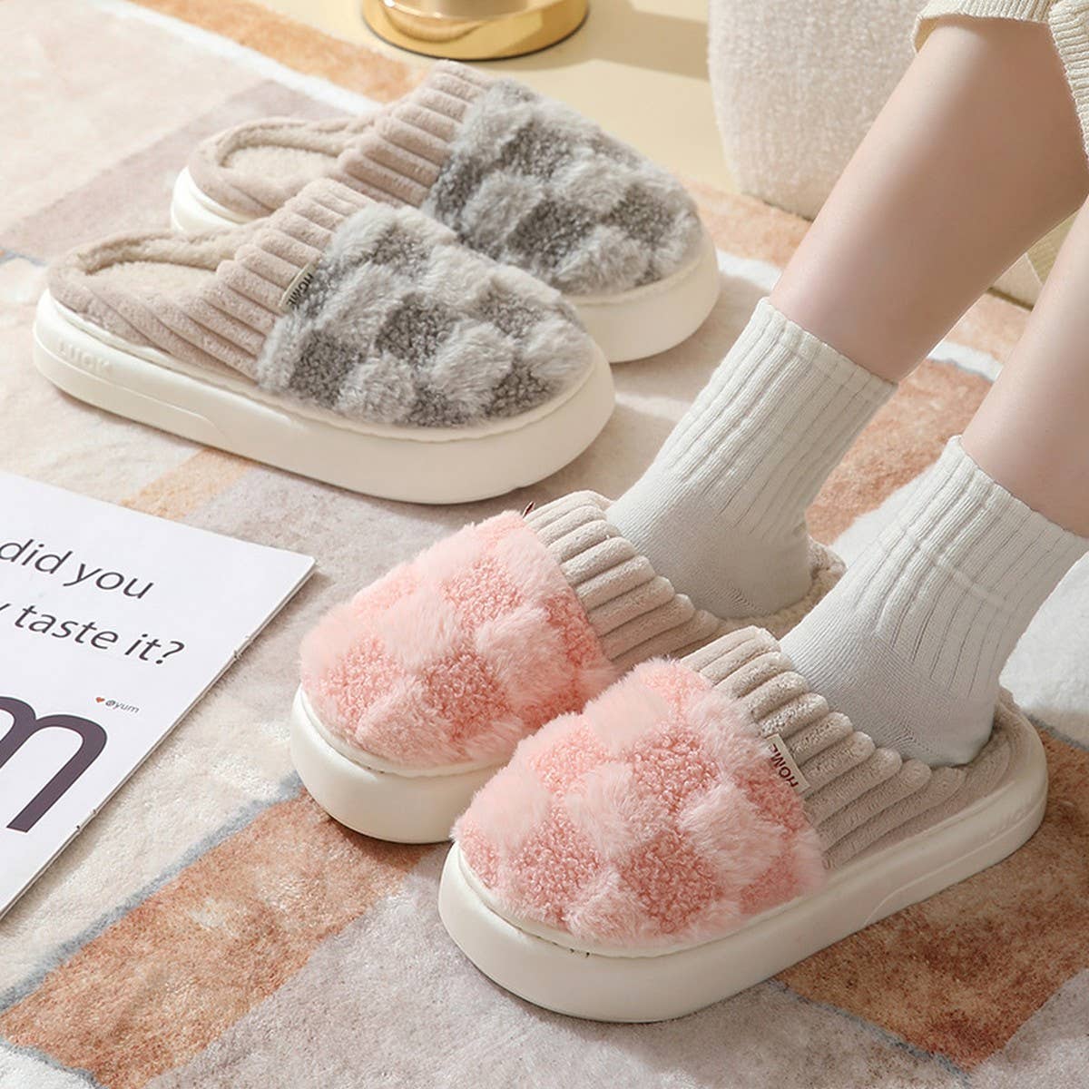 Checkered Fuzzy Warm Slippers – Cozy & Stylish