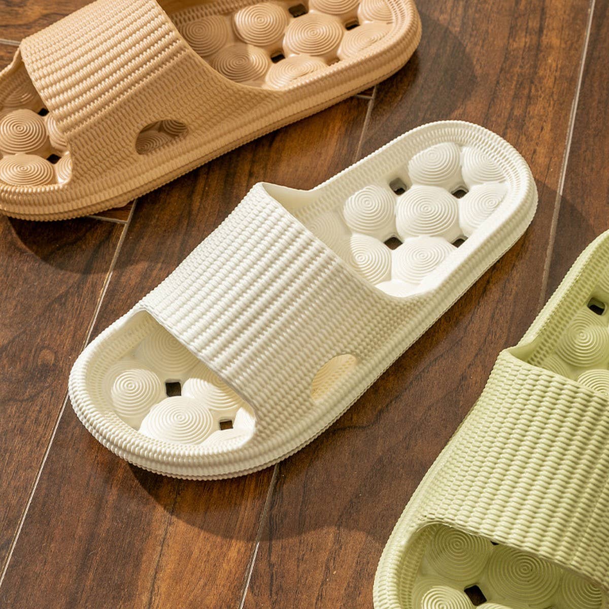 SOFT-SOLED ANTI-SLIP BATHROOM HOLLOW SLIPPERS