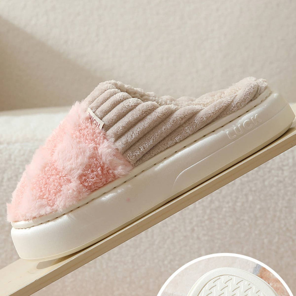 Checkered Fuzzy Warm Slippers – Cozy & Stylish