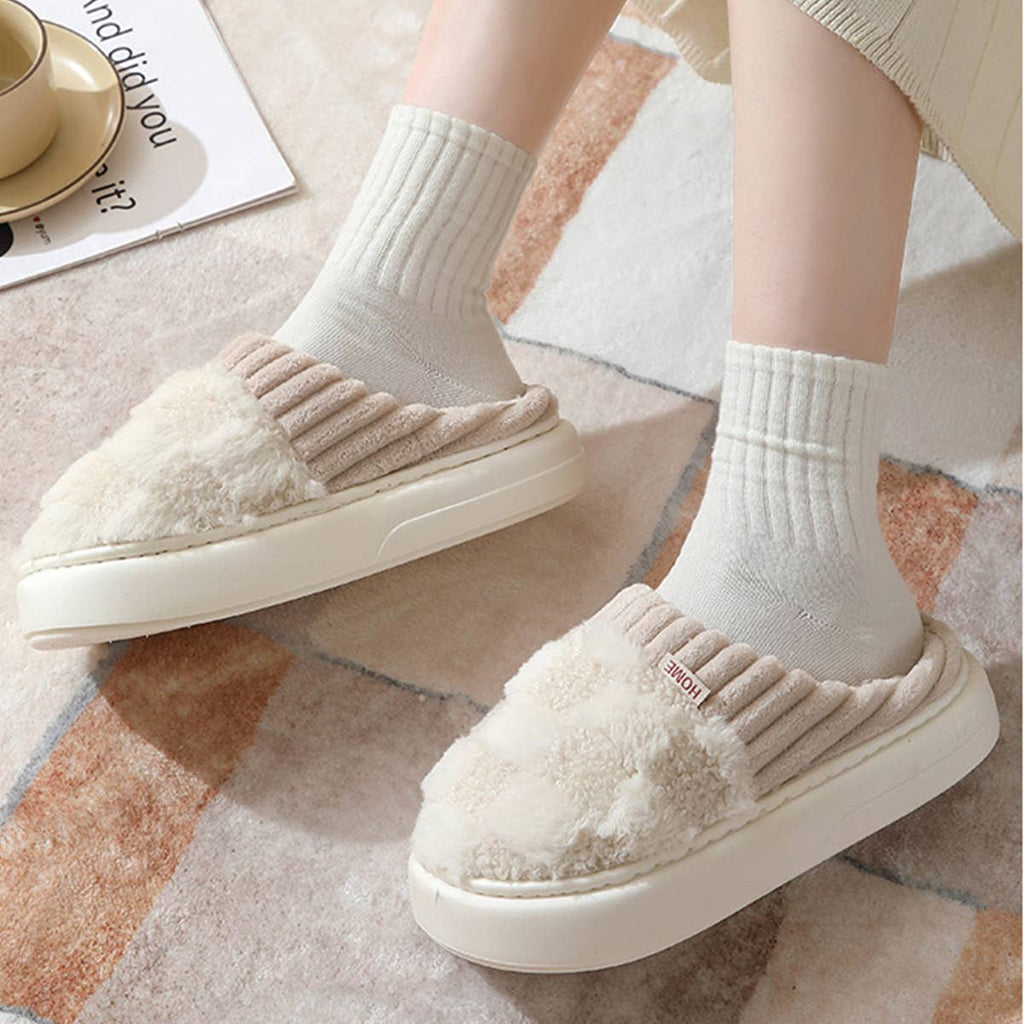 Checkered Fuzzy Warm Slippers – Cozy & Stylish