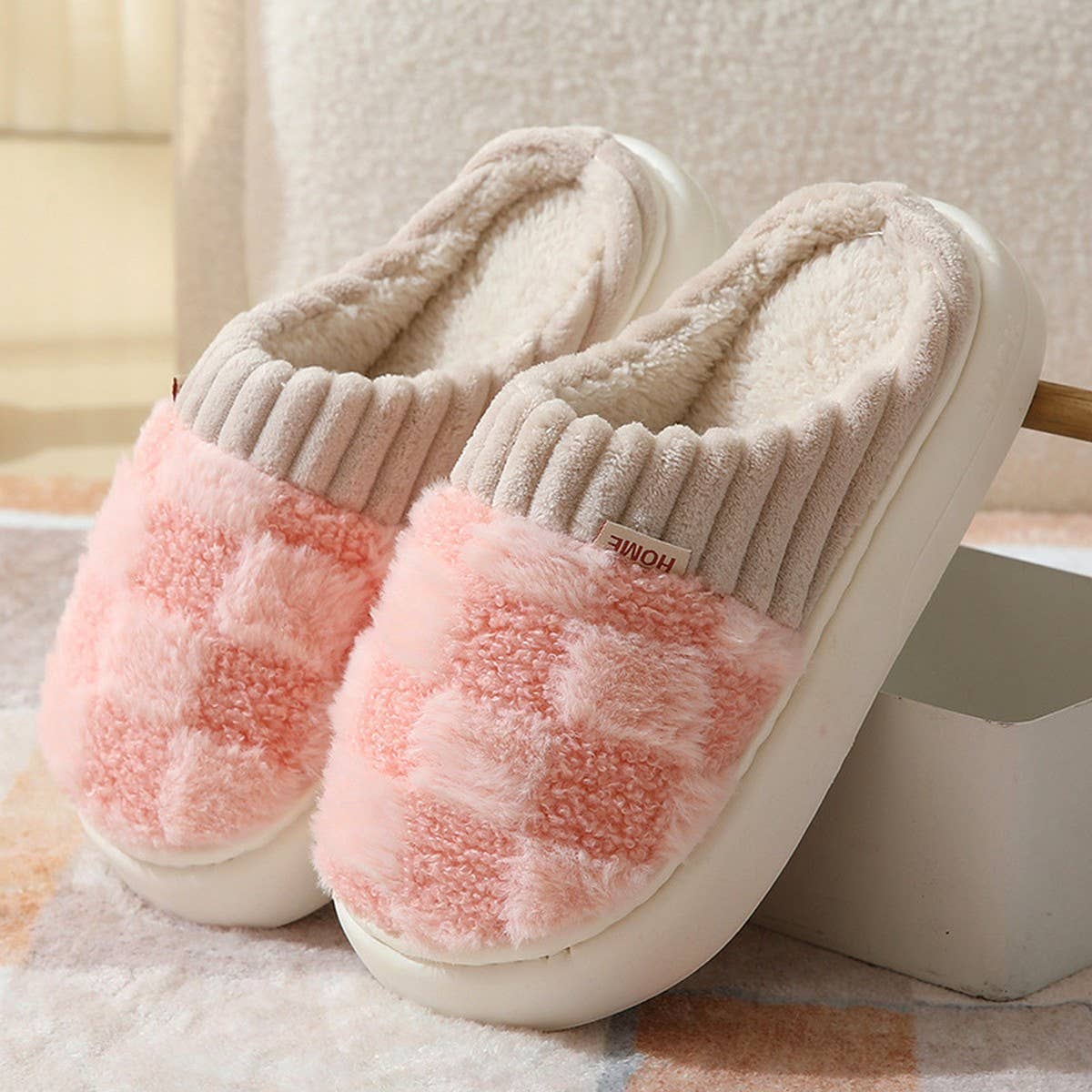 Checkered Fuzzy Warm Slippers – Cozy & Stylish