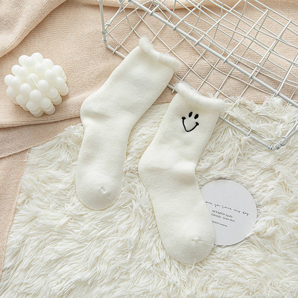 NEW THICKENED SMILEY FACE EMBROIDERED SOCKS