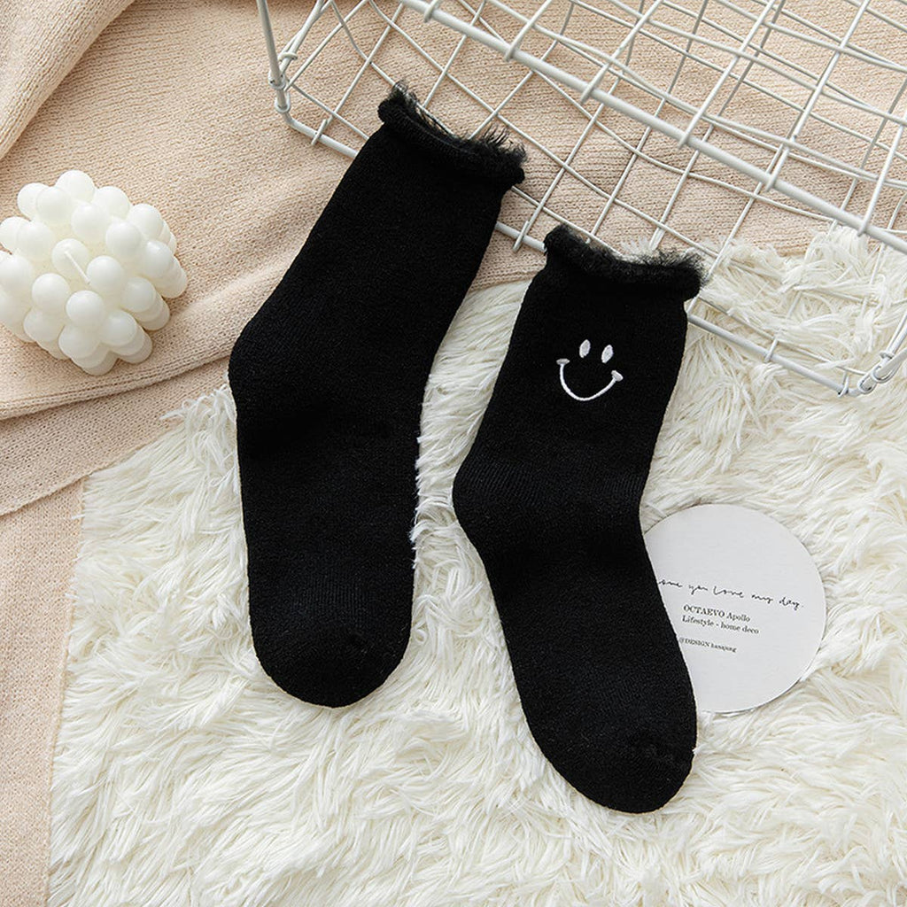 NEW THICKENED SMILEY FACE EMBROIDERED SOCKS