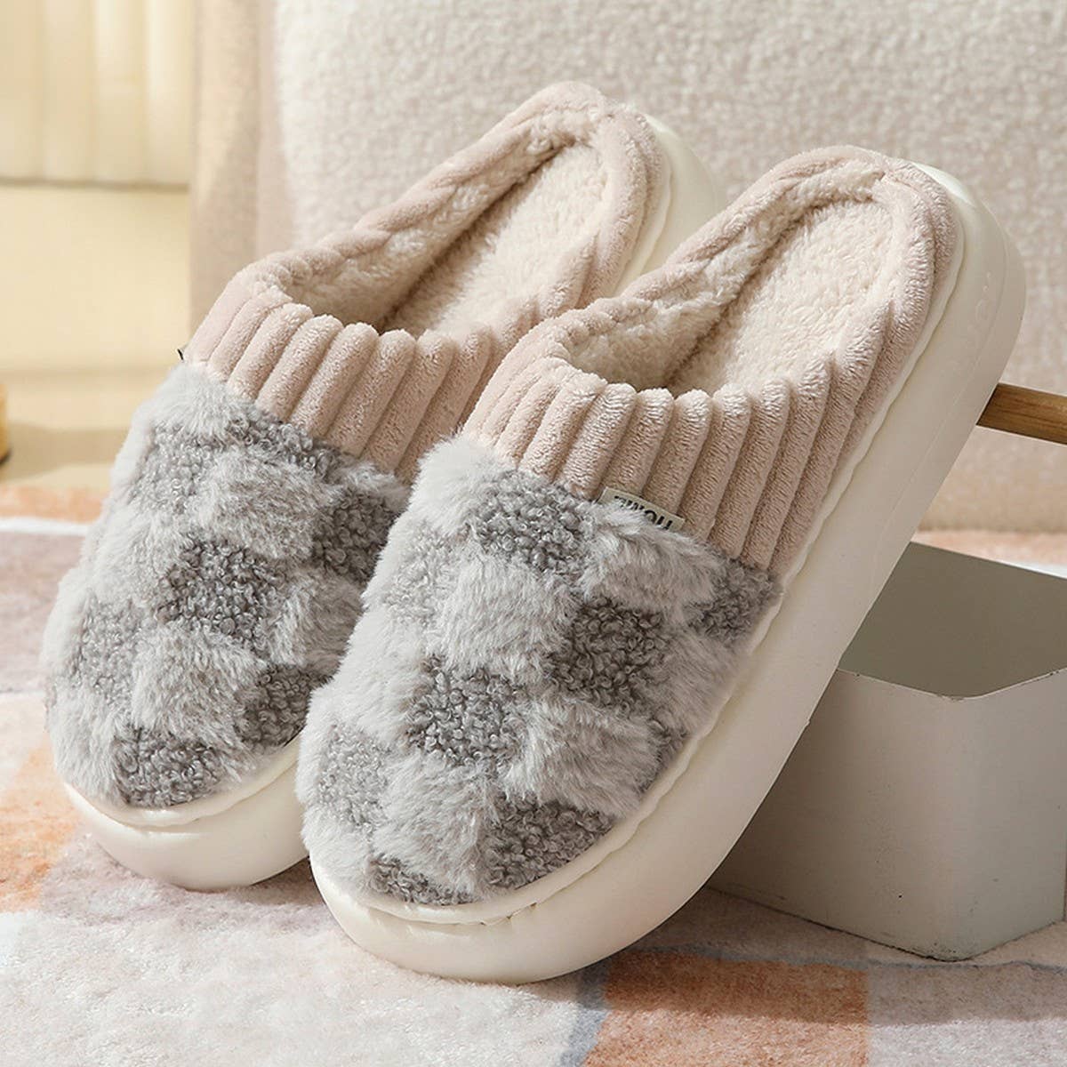 Checkered Fuzzy Warm Slippers – Cozy & Stylish