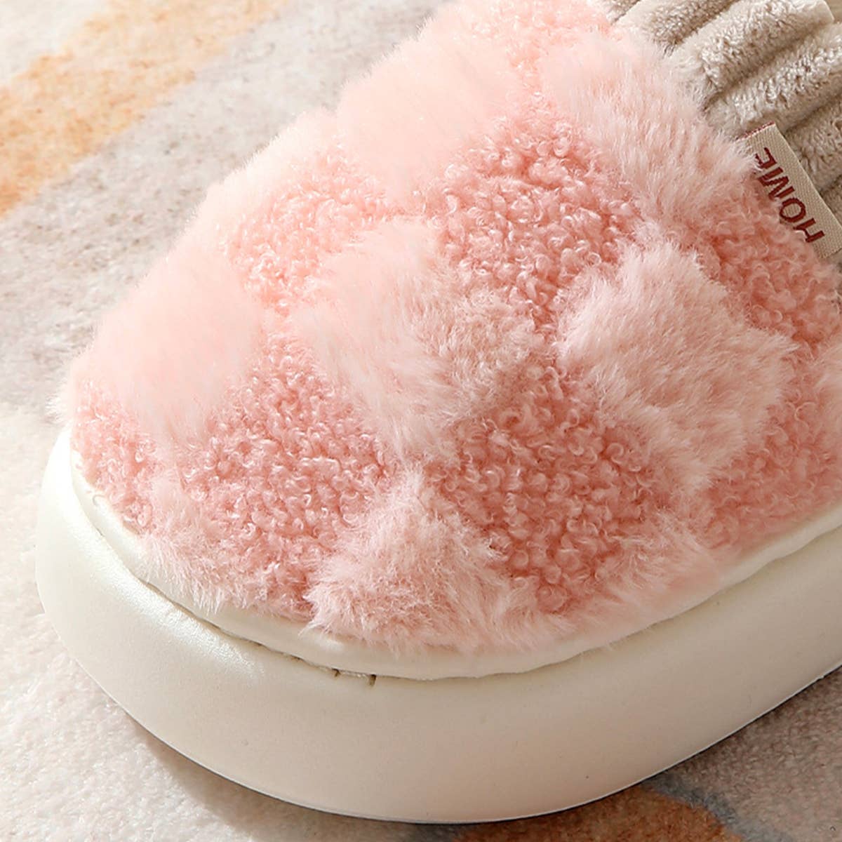 Checkered Fuzzy Warm Slippers – Cozy & Stylish