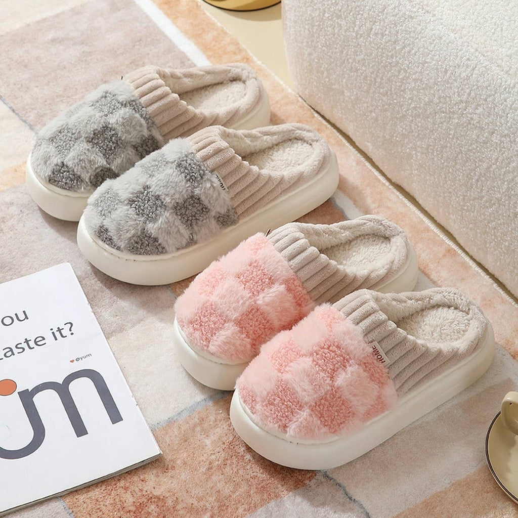 Checkered Fuzzy Warm Slippers – Cozy & Stylish